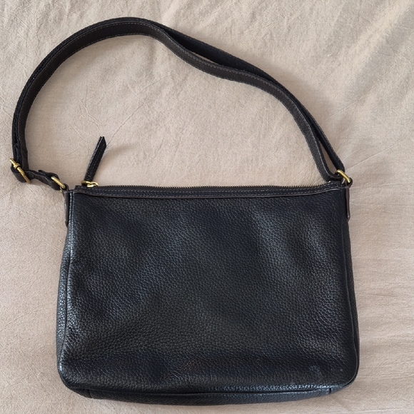 Fossil Black Leather Shoulder Bag with Gold Zippers - Picture 4 of 10